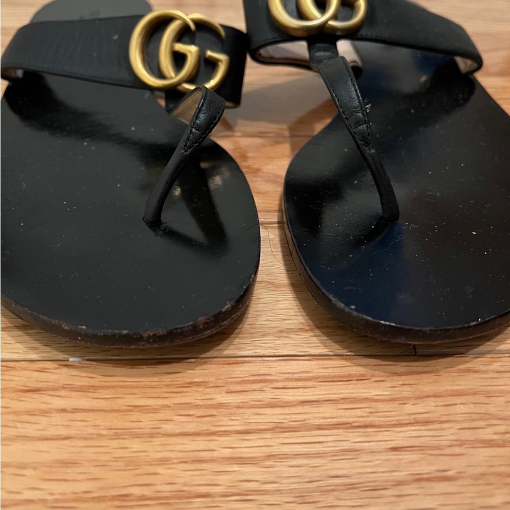 Gucci Black Sandals with Gold GG Logo - Picture 3 of 5